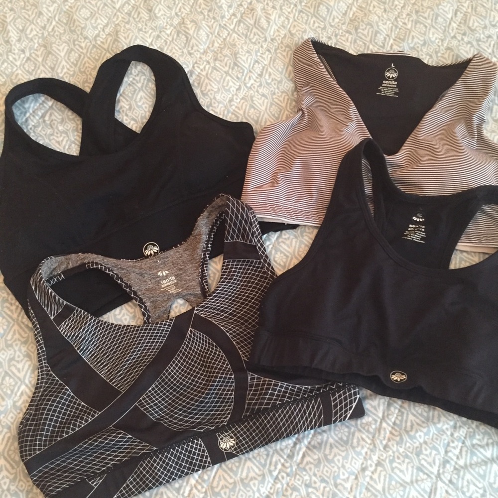 Bundle of 4 sports bras by Senita! Comfy and cute!